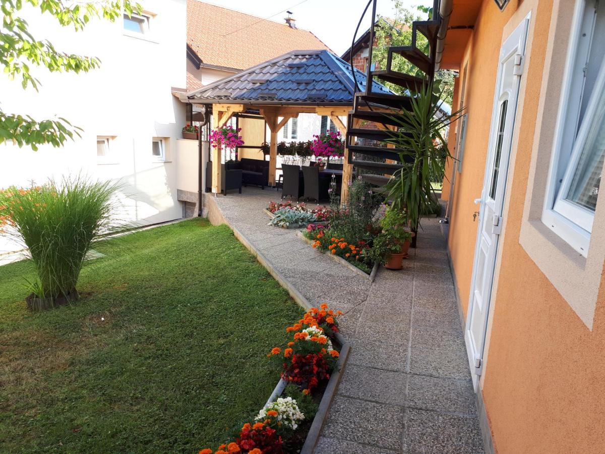 Iris Room & Apartment Slunj Esterno foto