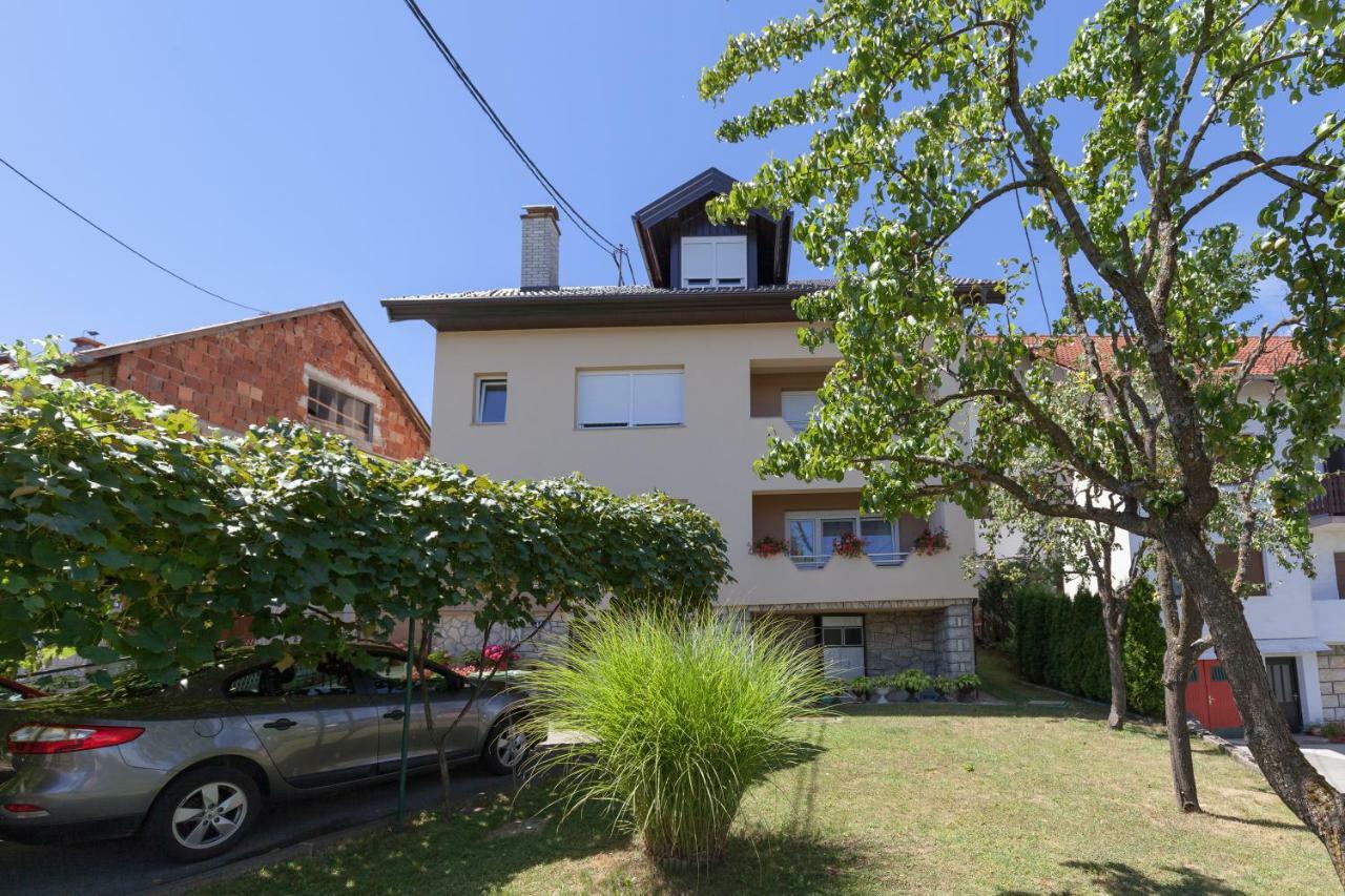 Iris Room & Apartment Slunj Esterno foto