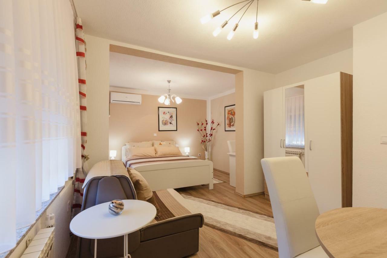Iris Room & Apartment Slunj Esterno foto