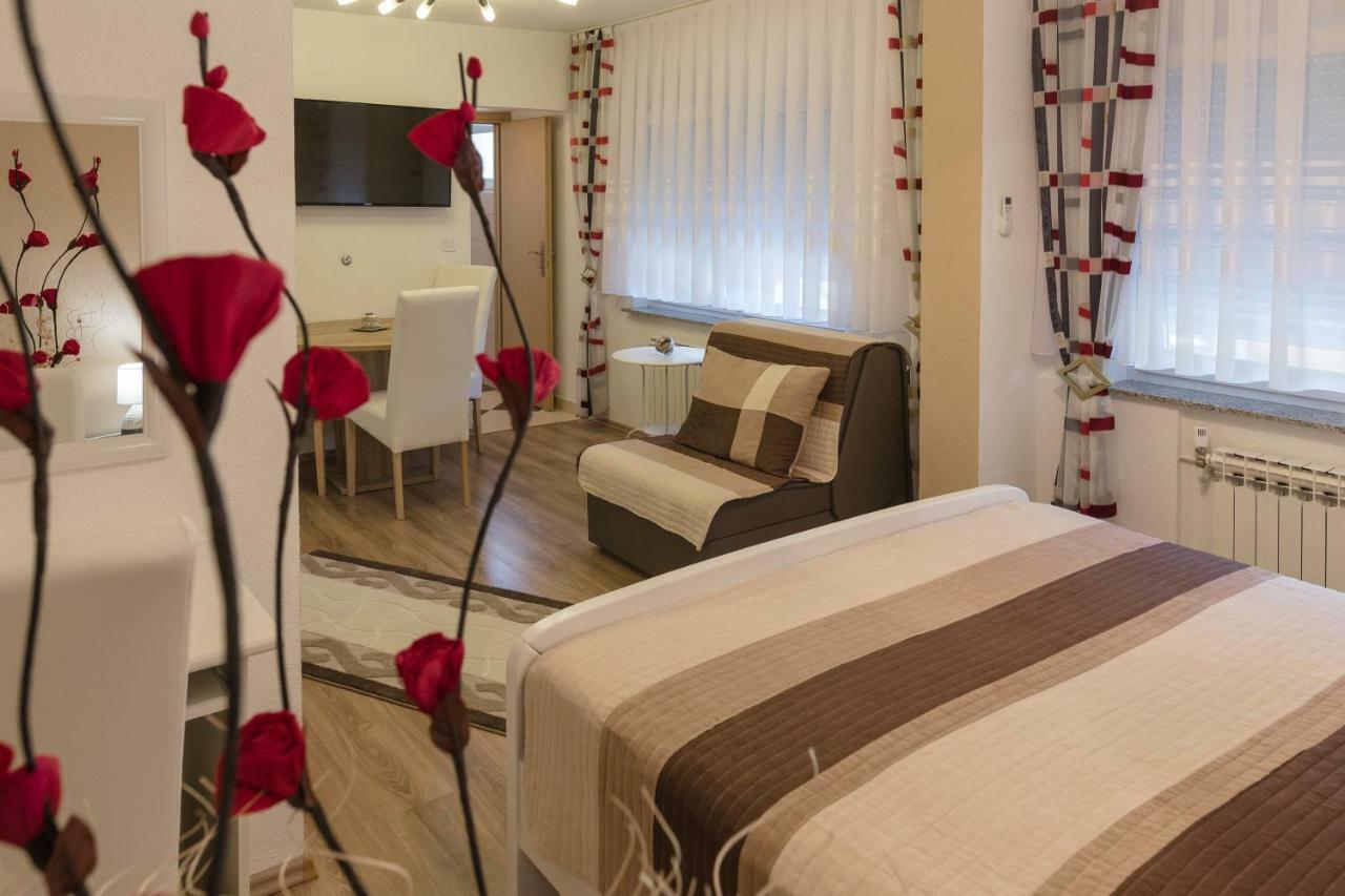 Iris Room & Apartment Slunj Esterno foto