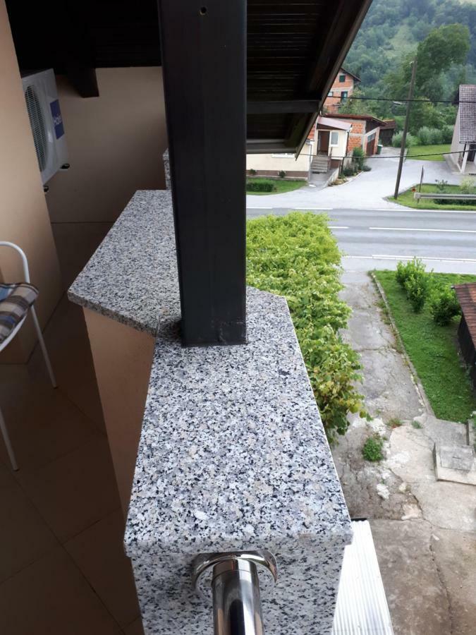 Iris Room & Apartment Slunj Esterno foto